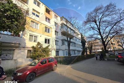 Apartament cu 3 camere semidecomandat în Central - 4