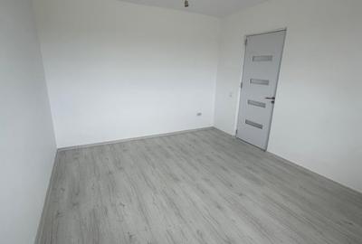 Casă cu 5 camere cu Teren 248 Mp în Central - 3
