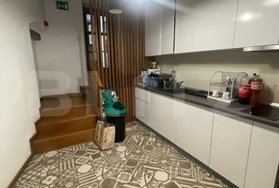 Spatiu de birouri de inchiriat, 3 camere, 66 mp, zona Palatul Szeki - 2