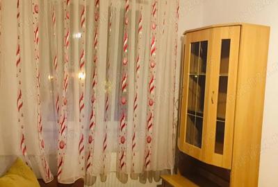 Garsonieră decomandată în UMT - 1