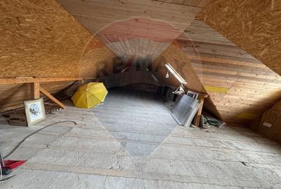 Casă cu 6 camere cu Teren 1263 Mp în Dărmănești - 34