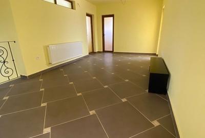 Spațiu comercial, de 240 mp, în Huși - 1