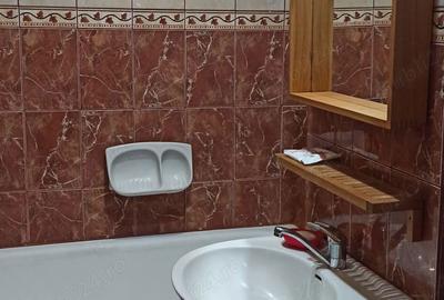 Garsonieră în Titan - 2