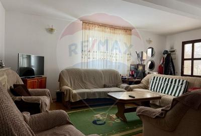 Casă cu 3 camere cu Teren 861 Mp în Traian - 4