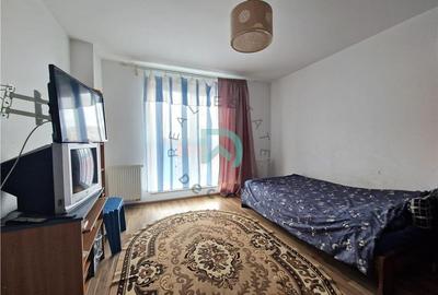 Apartament cu 2 camere decomandat în Tractorul - 4