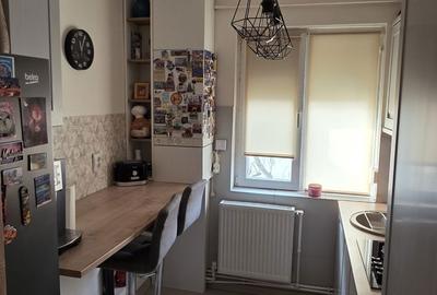 Apartament cu 2 camere semidecomandat în Central