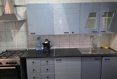 Apartament cu 3 camere decomandat, mobilat în Pantelimon