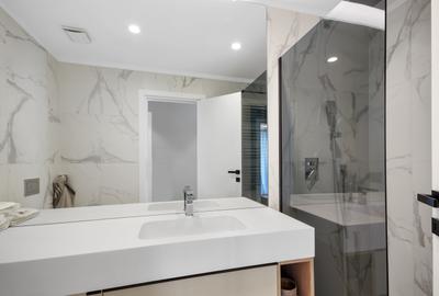 3 CAMERE - MOBILAT MODERN - BLOC NOU LANGA LAC SI METROU - 8