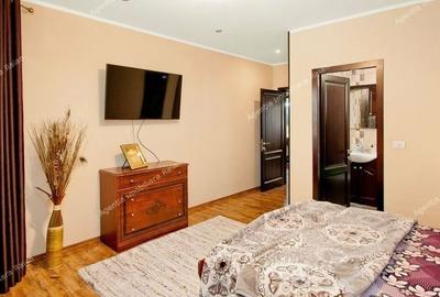 Casă cu 4 camere în Vânători - 1