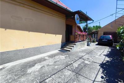 Casa pe un nivel renovata,curte individuala teren 780mp - 3