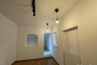 Casă cu 6 camere cu Teren 250 Mp în Tineretului - 9