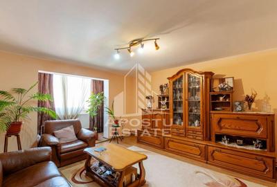 Apartament cu 3 camere, doua bai , centrala termica , dec...