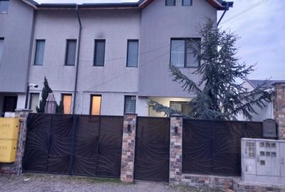 Casă cu 4 camere în Central - 3