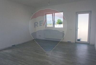 Casă cu 3 camere cu Teren 273 Mp în Crevedia - 5