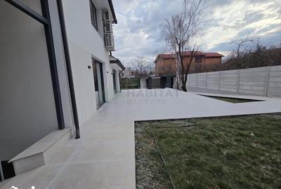 Casă cu 7 camere cu Teren 1032 Mp în Central - 6