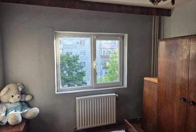 Apartament cu 4 camere decomandat în Dâmbovița - 4