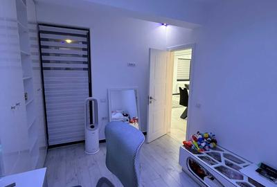 Apartament cu 3 camere decomandat în Păun - 4