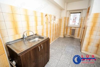 Apartament cu 2 camere decomandat în Babadag - 3