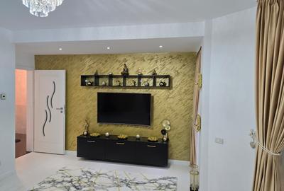 Casă individuală cu 6 camere cu Canalizare în Km 5 - 24