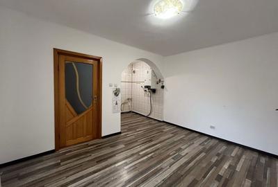 Casă cu 3 camere în Calea Galați - 2