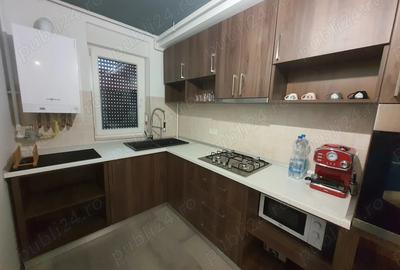 Inchiriez apartament cu doua camere la parter,curte,in zona dintre str Musicescu si str Mures. - 1