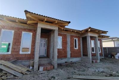 Duplex cu 3 camere cu Canalizare în Moșnița Nouă - 2