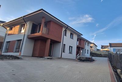 Casă cu 4 camere în Dezmir - 6