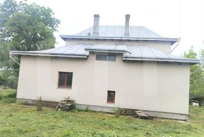Casă cu 5 camere cu Teren 1400 Mp în Dorohoi - 2
