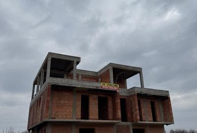 Casă cu 3 camere în Central - 1