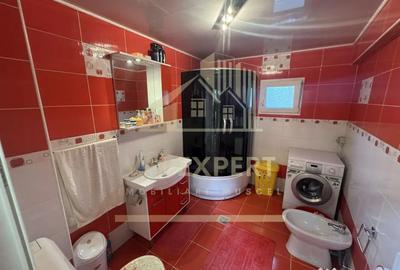 Casă cu 5 camere cu Teren 600 Mp în Rucăr - 17