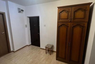 Apartament cu 3 camere decomandat în Podu Roș - 2