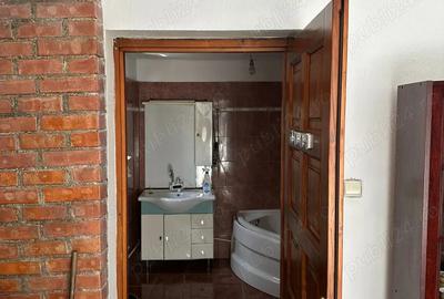 Casa de vanzare cu curte - 8