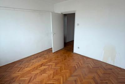 Apartament cu 3 camere semidecomandat în Punctele Cardinale - 4