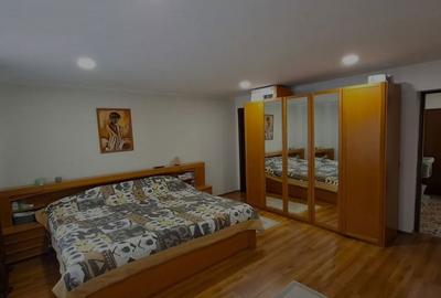Casă cu 7 camere cu Teren 960 Mp în Câmpineanca - 1