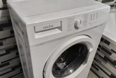 Garsonieră în Titan - 2