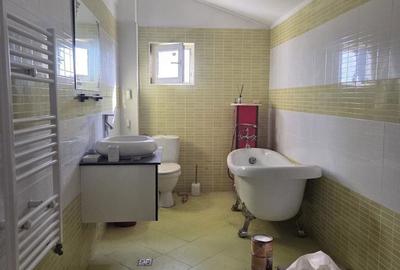 Apartament cu 4 camere în Central - 13