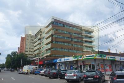 Apartament cu 2 camere semidecomandat în Podu Roș