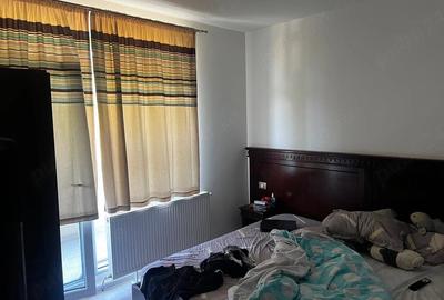 Apartament cu 3 camere semidecomandat în Exterior Vest