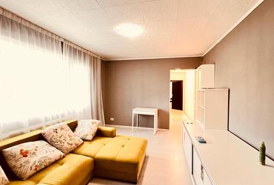 Apartament cu 3 camere semidecomandat în Brâncoveanu