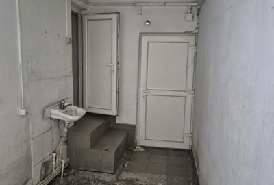 Spațiu comercial, de 224 mp, în Central - 3