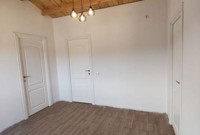 Casă cu 2 camere decomandat în Ruși - 5