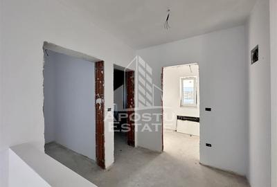 Jumatate de duplex cu 5 camere despartit prin camera tehnica - 15