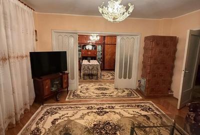Casă cu 8 camere cu Teren 750 Mp în Central - 11