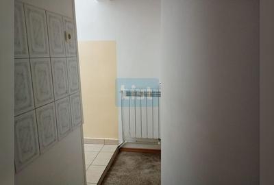 Spațiu comercial, de 70 mp, în Mazepa 2 - 3