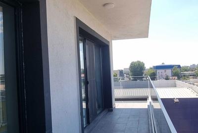 Apartament cu 2 camere decomandat în Far - 3