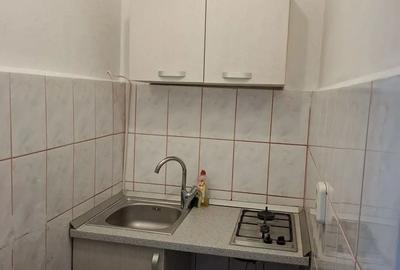 Garsonieră decomandată, mobilată în Țiglina 1 - 4