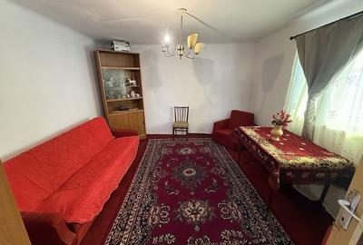 Casă cu 4 camere cu Teren 350 Mp în Central - 1