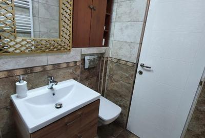 Apartament cu 3 camere decomandat în Central - 4