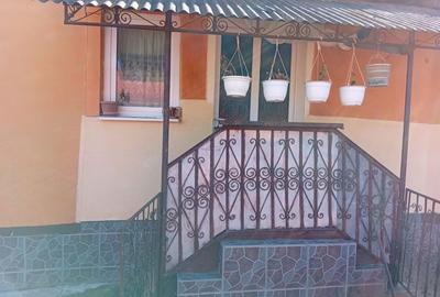 Casă cu 2 camere în Central