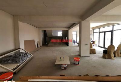 Casă cu 8 camere cu Teren 250 Mp în Titan - 3